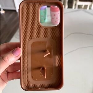 IPHONE 16pro max loopy floral brown